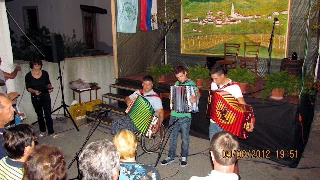 2012-09-Harmonikaski-vecer-Osek-11.JPG