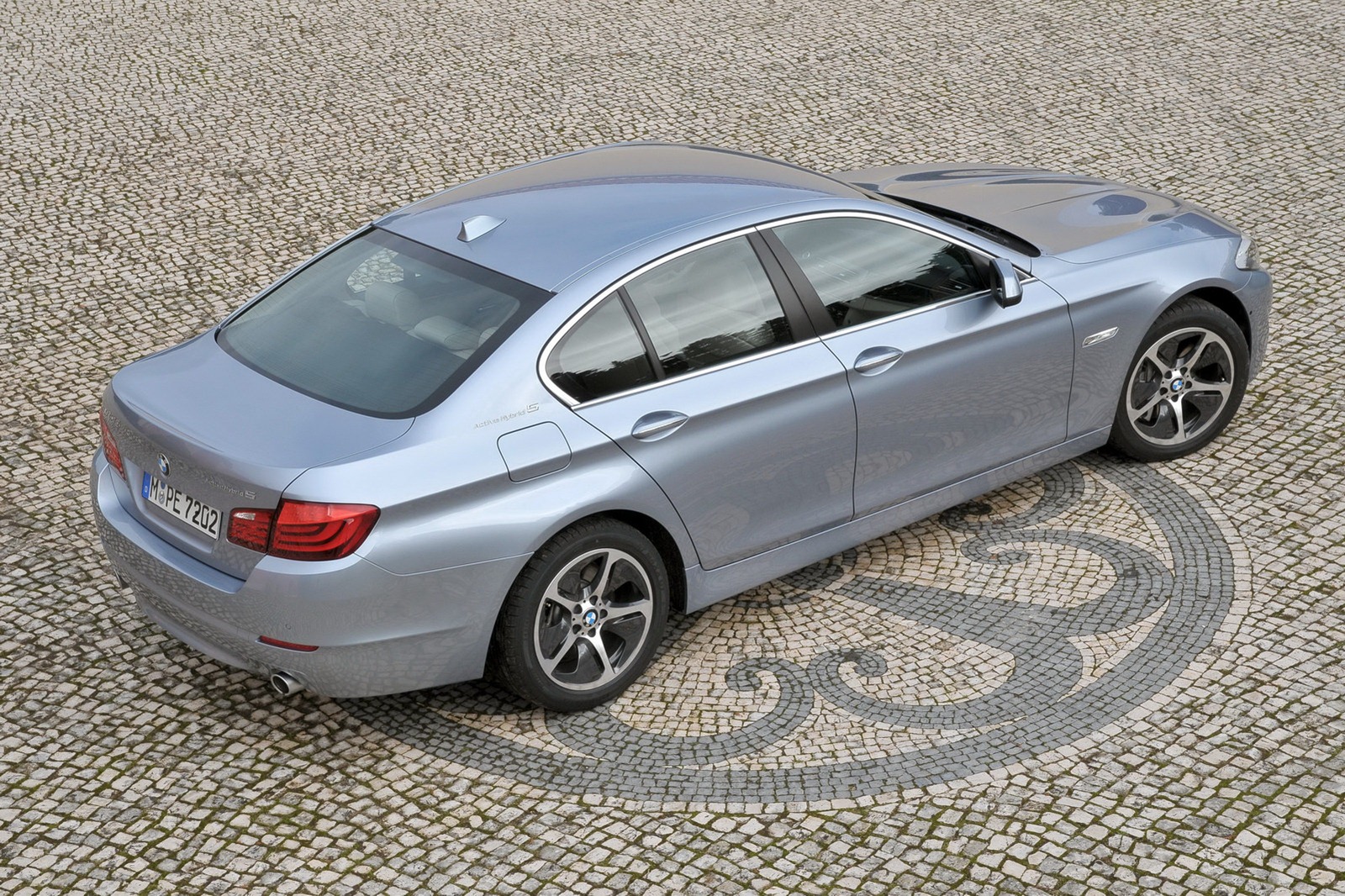 [BMW-ActiveHybrid-78%255B4%255D.jpg]