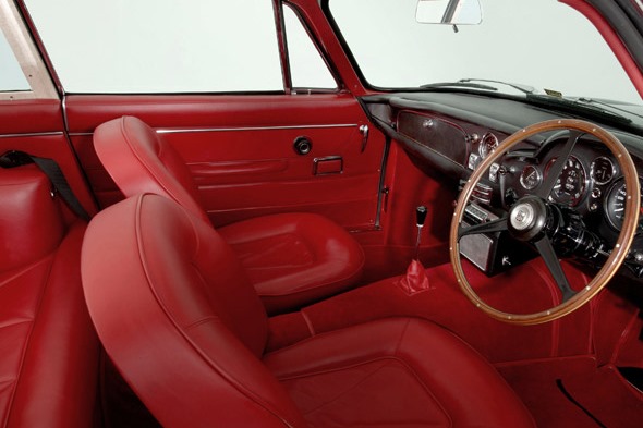 [1967-Aston-Martin-DB6-Vantage-Shooting-Brake-3%255B3%255D.jpg]