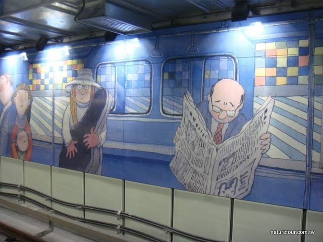 8992063221.jpg
