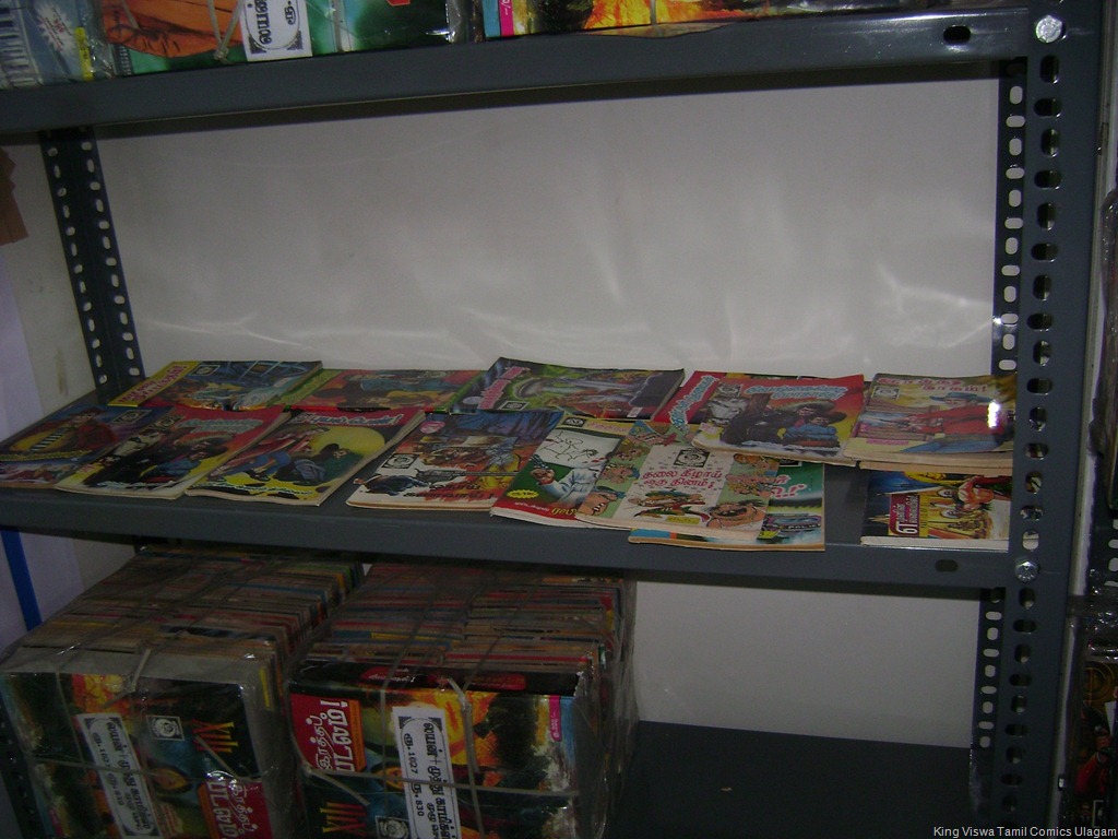 [CBF%2520Day%252006%2520Photo%252005%2520Stall%2520No%2520372%2520Comics%2520inside%2520the%2520shop%255B3%255D.jpg]