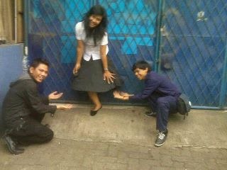 [menangkap-serangga%255B1%255D.jpg]