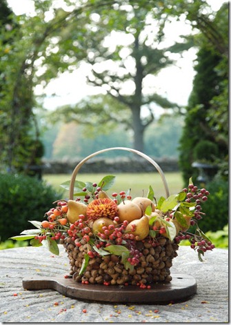 Fall basket, acorns, Styling baskets, fall floral arrangement, acorns,DIY