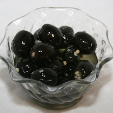 Spicy Garlic Olives