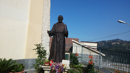 Statua S Pio Cropalati