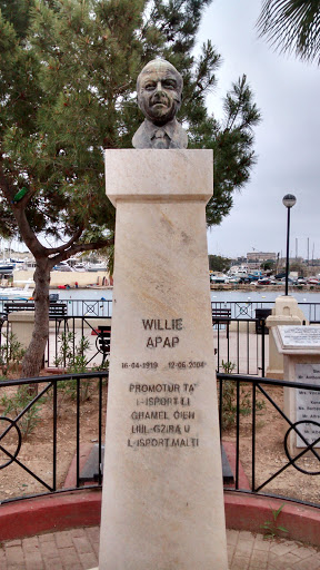 Willie Apap Statue 