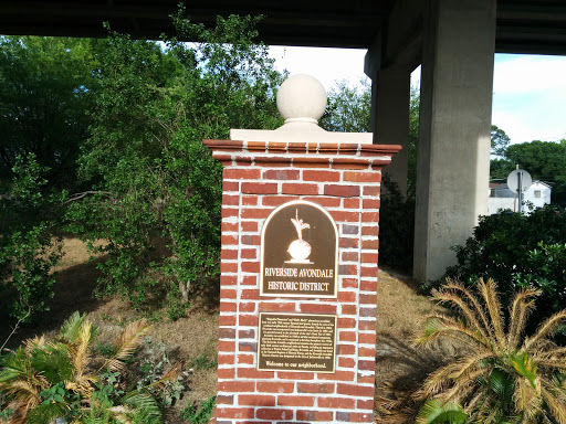 Riverside Historic District Marker