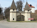 Brama Pałacu Samborzeckich