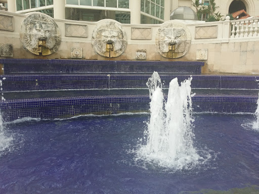 Three Lion Head Fountains