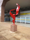Escultura Vermelha no Rádio Center