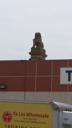 Ta Lin East Lion Statue