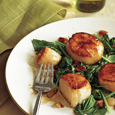 Pan-Seared Scallops with Bacon and Spinach