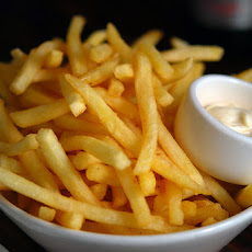 Perfect Pub Fries with Smokey Spicy Aioli