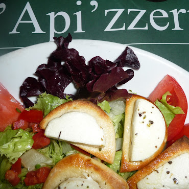 Salade de chèvre chaud