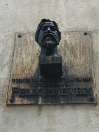 Felix Jenewein Statue