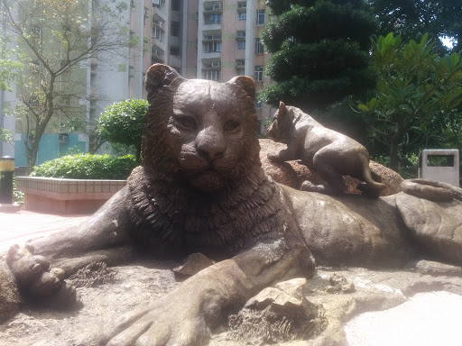 Lion Rock Statue