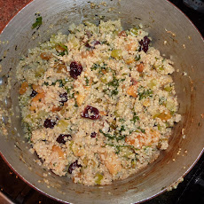 Quinoa Stuffing with Dried Fruits