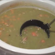 St. Patrick's Day Low Fat Slow Cooker Split Pea Soup With Bacon