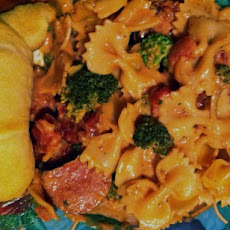 Bow Ties With Sausage, Tomato, and Cream