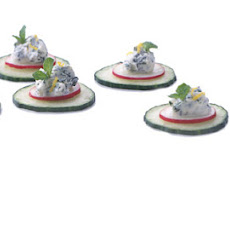 Herbed Cream Cheese Cucumber Rounds