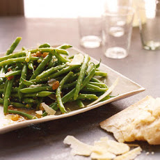 Green Beans with Golden Raisins