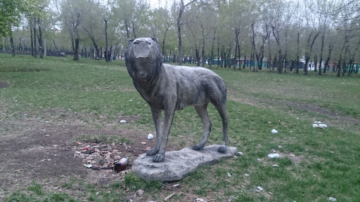 Скульптура Волк