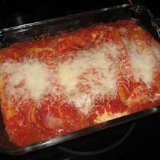 Broccoli Slaw Manicotti With Roasted Red Pepper Sauce