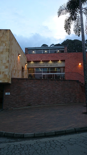 Casa Del Egresado Universidad De Medellín 