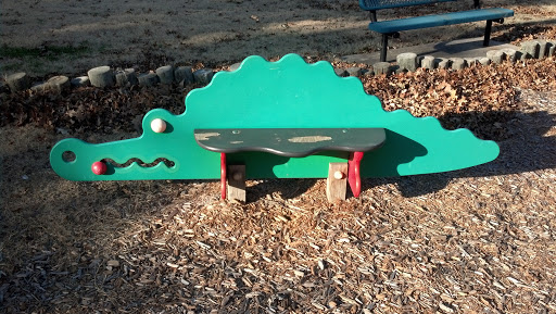 Alligator Bench