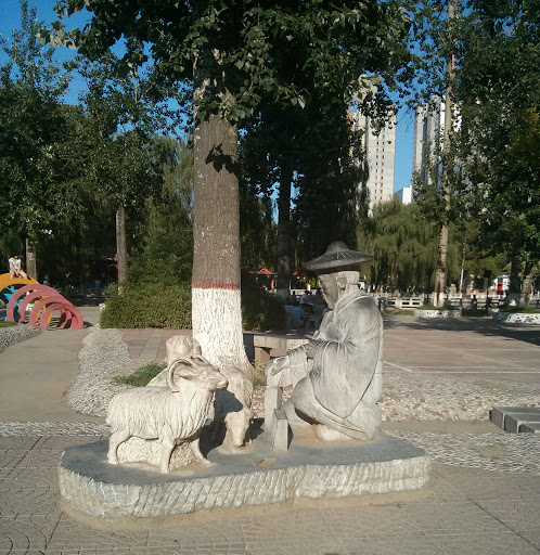 少年活动中心苏武牧羊像