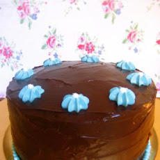 Old Fashioned Chocolate Cake With Glossy Chocolate Icing