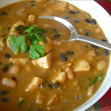 Black and White Bean Chicken Chili