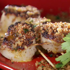 Grilled Sea Scallop Skewers with Creamy Hot Pepper and Garlic Vinaigrette with Toasted Breadcrumbs