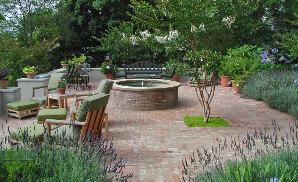 Hotchkiss and Assoc Landscape Contracting Inc. HOME