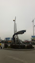 小马家乡之火车站雕像
