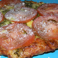 Easy Cheese and Pesto Pizza With Fresh Tomatoes