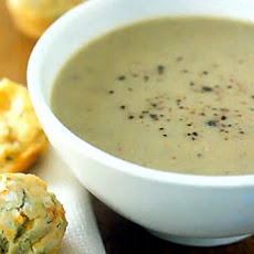 Creamy Cauliflower-Garlic Soup
