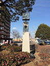 境町駅北口ロータリーの時計塔