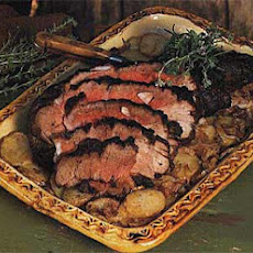 Roast Leg of Lamb with Potatoes and Onions