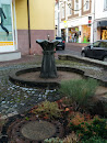 Brunnen an der Hauptstraße