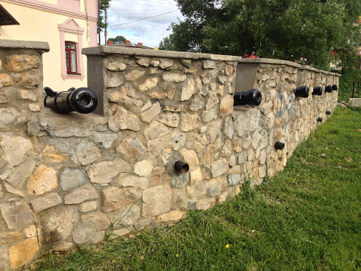 Wall with Cannons
