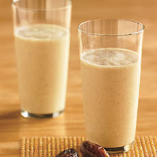 Vanilla-Date Breakfast Smoothie