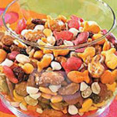 Leila and Alexa's Favorite After-School Trail Mix