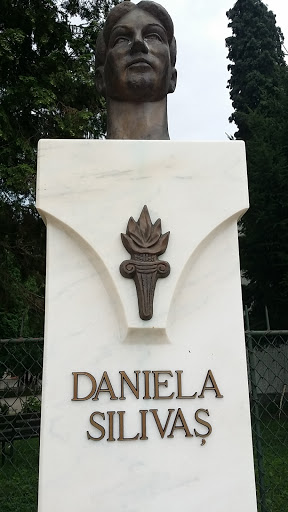 Bust Daniela Silivas
