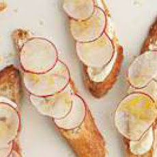 Ricotta-and-Radish Crostini