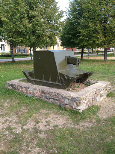 Памятник бронированному пулемету