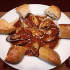 Mussels in Red Wine Sauce