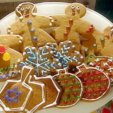 Gingerbread People Holiday cookie projects: White snowflakes, dreidel trios, and ornaments