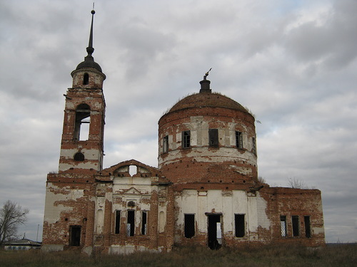Заброшенный храм в селе Замараевское