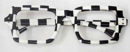 gafas de sol cuadros vichi negro y blanco